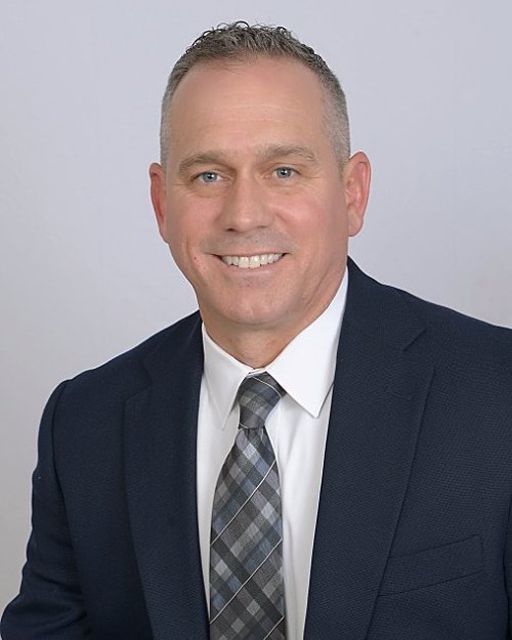 Farmers Insurance Group gains an adviser in Guglielmo
